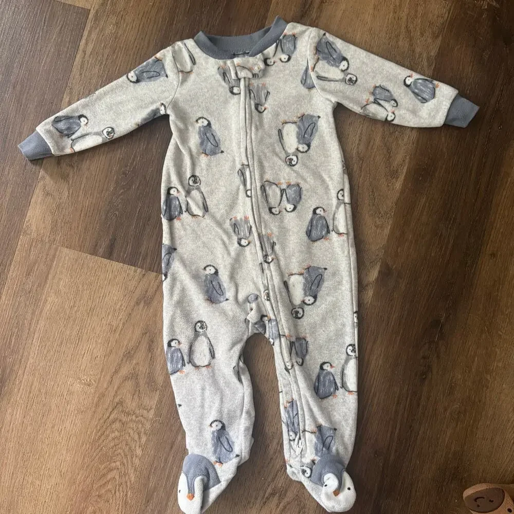 Bundle of Carter's 9M  Footed Pajamas
